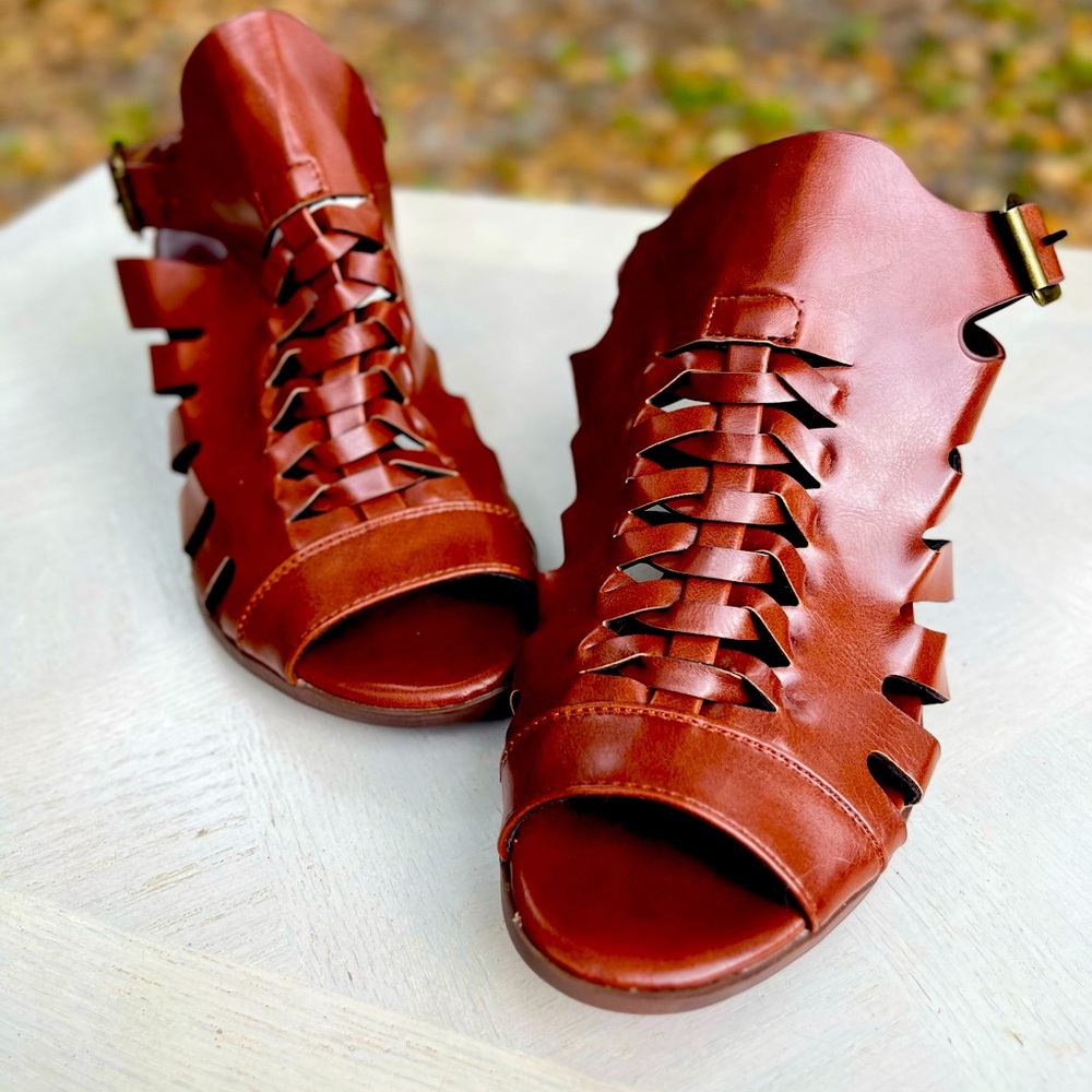 Pierre Dumas sandals